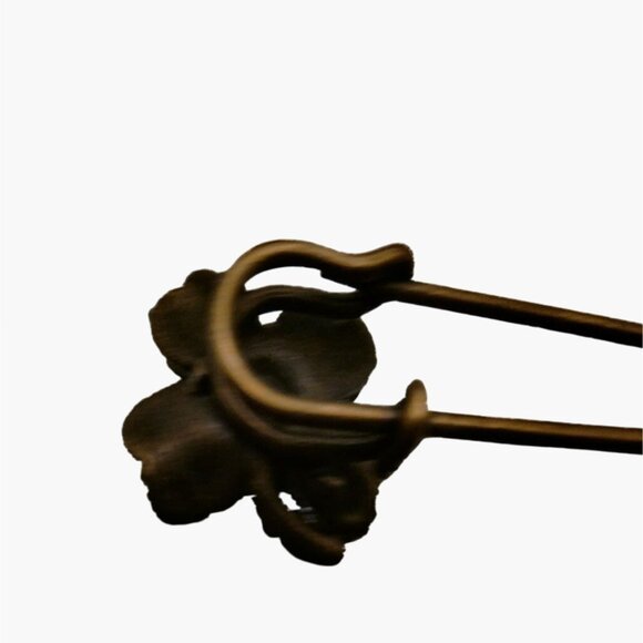 Flower Safety Pin Daisy Charm Four Leaf Clover Irish Skirt Pin Brooch Crafting - Picture 6 of 6